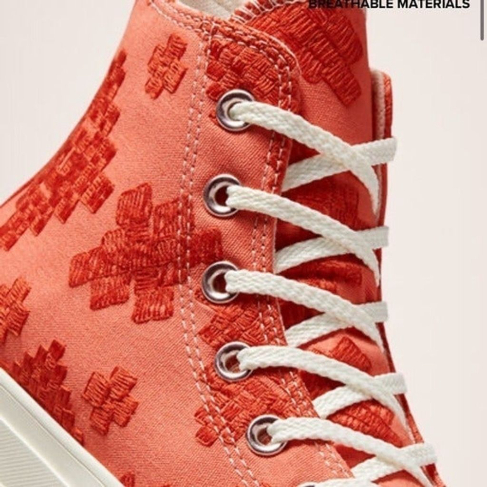 Converse Embroidered Sneakers Limited Ed Boho Hightop Platform Shoes New w Box - Picture 4 of 7